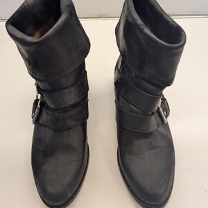 Kors Michael Kors Black Leather Buckle Boots Booties size 10